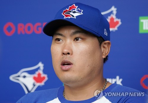 Blue Jays' Ryu Hyun-jin strikes out 7 in simulated game