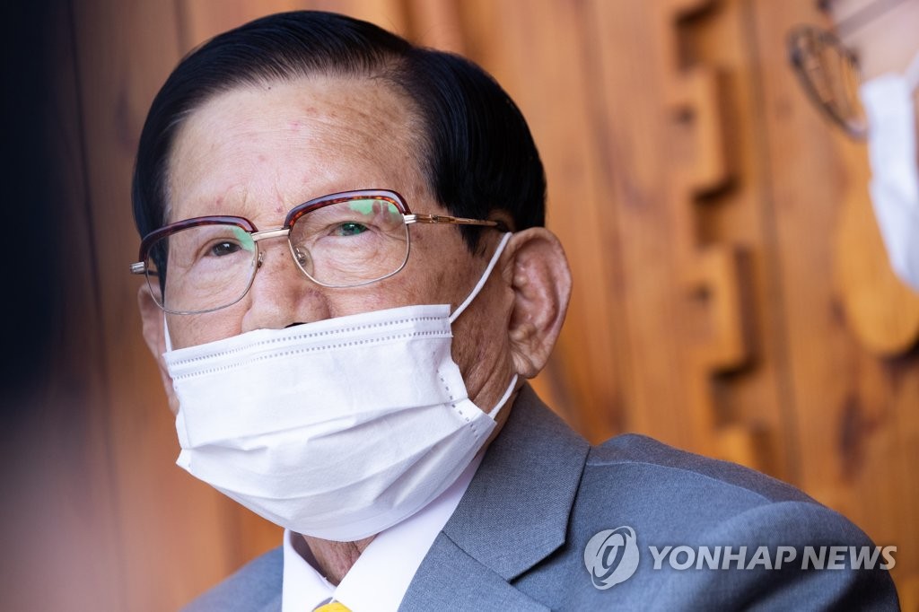 Shincheonji founder faces prosecution's probe for allegedly disrupting anti-virus efforts