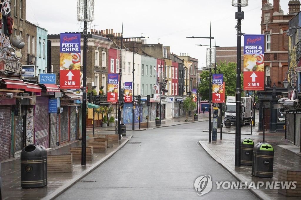 코로나19 봉쇄로 인적 사라진 런던 거리