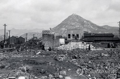 １９５２年　爆撃後のソウル市内