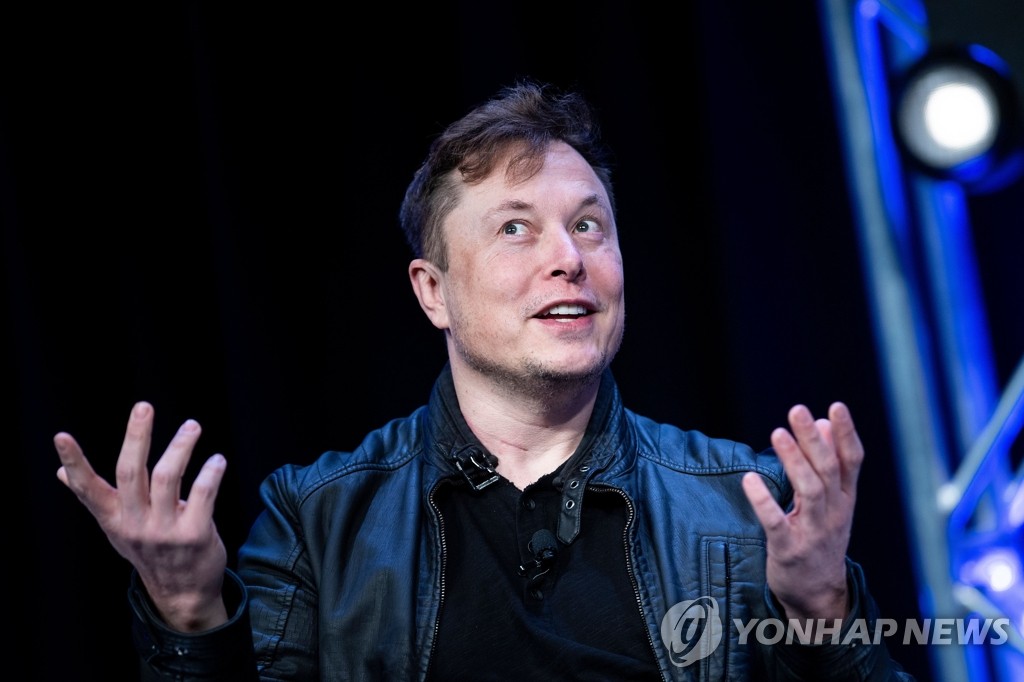 Musk “I contacted Timcook to sell Tesla to Apple, but got rejected”