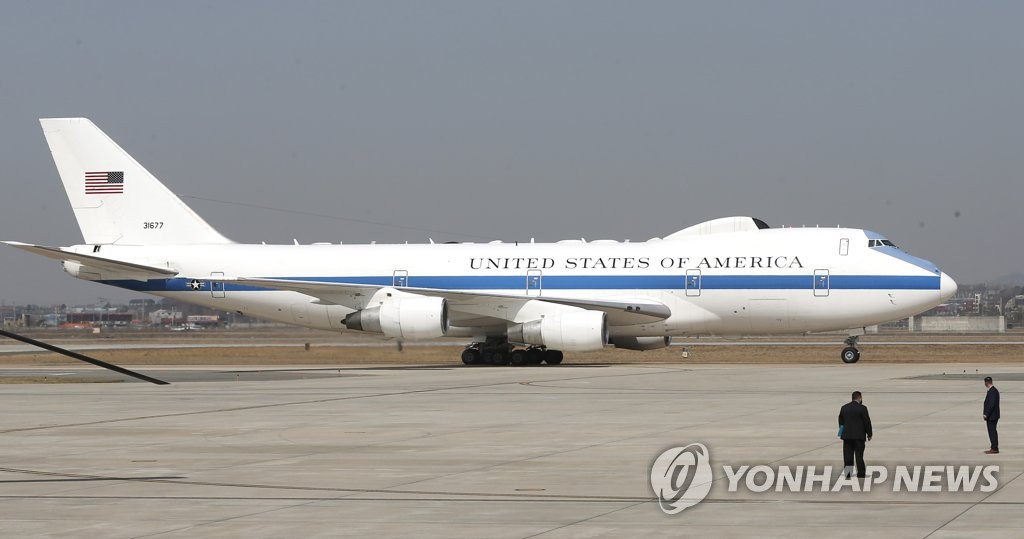 (2e LD) Yoon et Biden se rendront à la base aérienne d'Osan