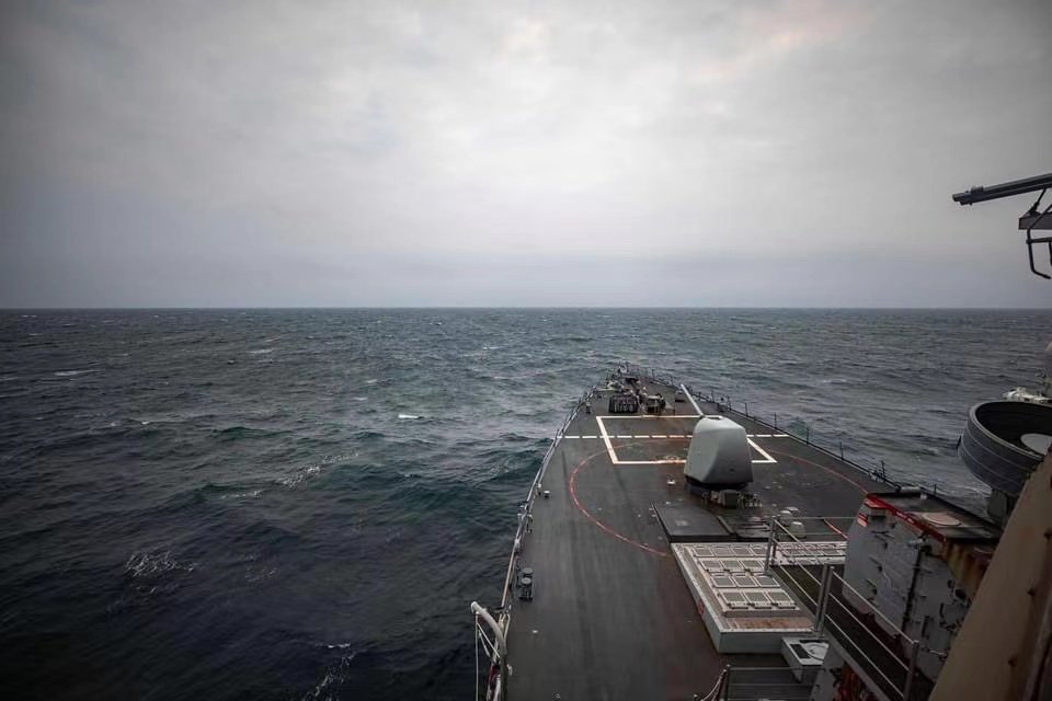 대만해협 통과하는 미 해군 함정
