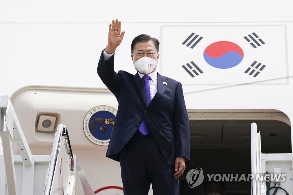 (LEAD) Moon leaves U.S. after visit for summit with Biden