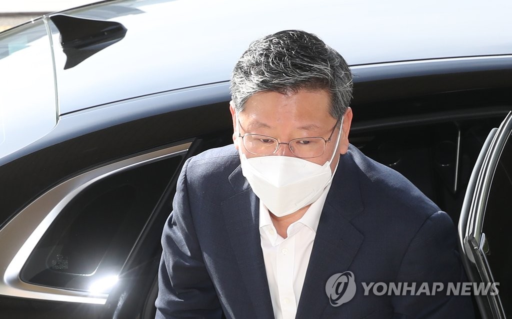 '택시기사 폭행 의혹' 이용구 전 법무차관