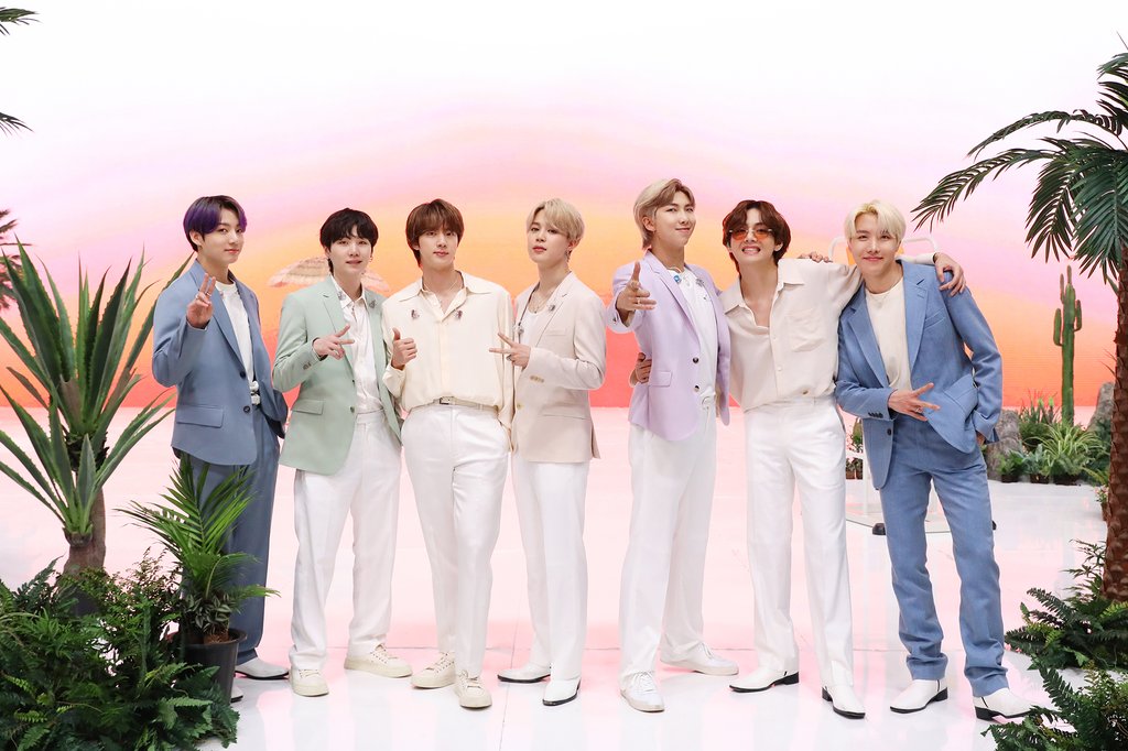 K-pop supergroup BTS performs on "Good Morning America," a popular program on the U.S. broadcaster ABC News, on May 28, 2021, in this photo provided by Big Hit Music the following day. (PHOTO NOT FOR SALE) (Yonhap)