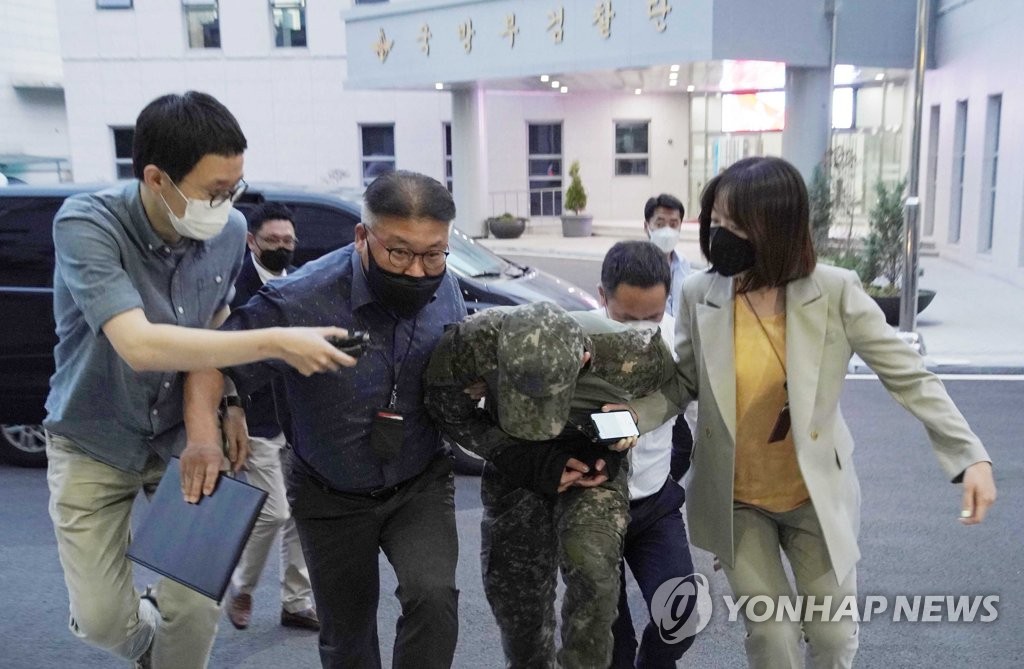 韓国で女性下士官がセクハラ被害受け自殺　文大統領「厳正な捜査」指示