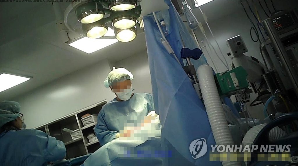 광주 척추전문병원 '대리수술' 의혹