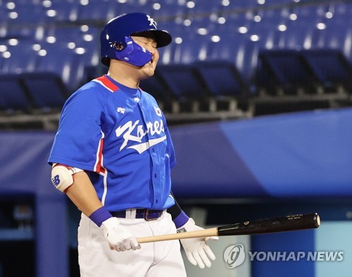 (Olympics) Baseball manager rues cold bats, mistaken pitches in loss to U.S.