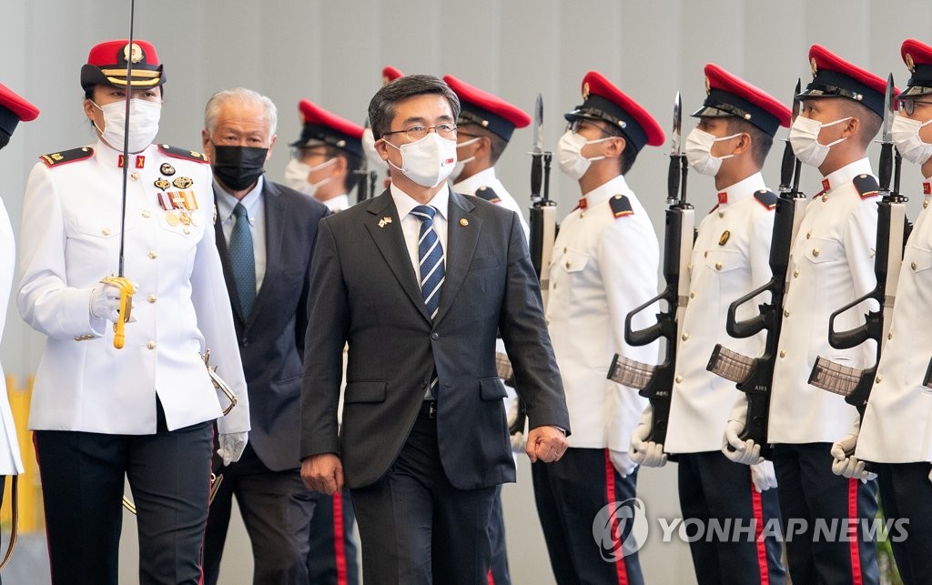 وزير الدفاع الكوري الجنوبي يشدد على أهمية التعاون مع الصين واليابان - 1