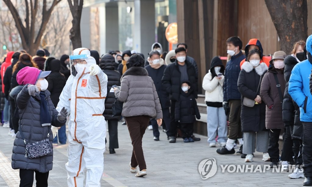 كوريا الجنوبية تسجل رقما قياسيا في الإصابات اليومية بكورونا عند 22,907 إصابات