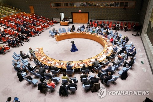 우크라 사태 논의하는 유엔 안보리 이사국 대표들