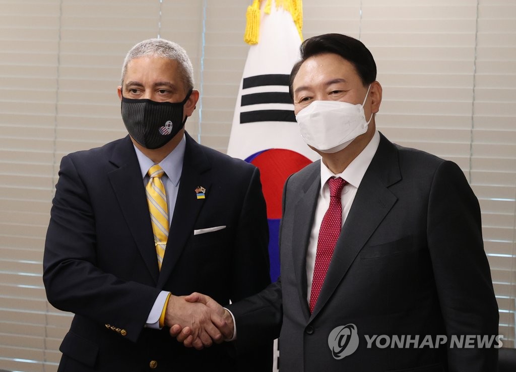 韓国次期大統領「堅固な韓米関係再建を」　駐韓米国大使代理が表敬　
