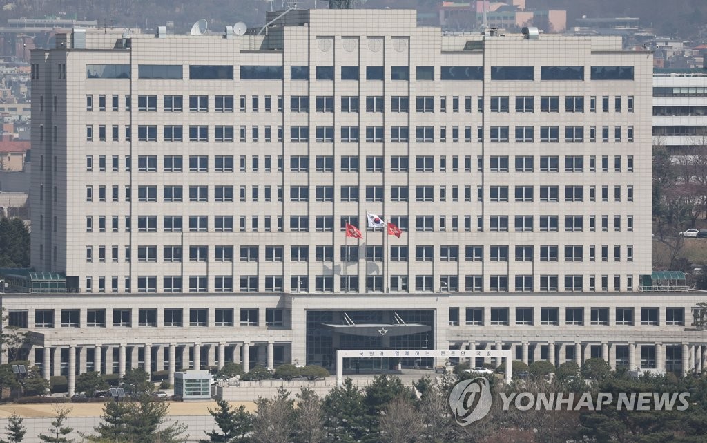 (LEAD) Yoon to work from new office starting on Day 1