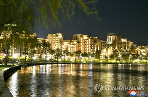 [평양NOW] 보통강변주택구·여명거리…北 녹색건축 성과 과시