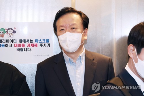 Yoon's office calls for determining health minister nominee's eligibility after confirmation hearing