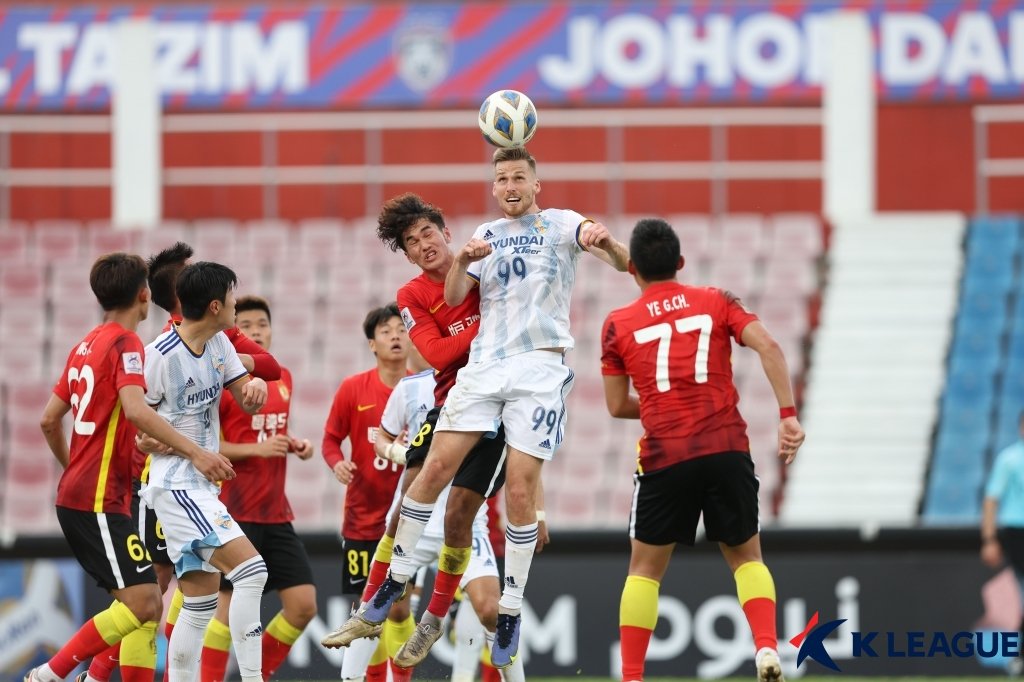 울산 광저우FC에 대승