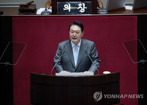  Yoon offers unsparing COVID-19 aid to N. Korea