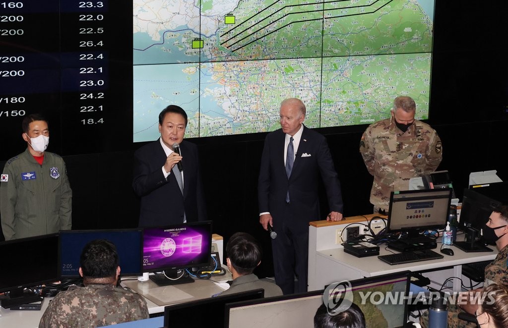 韓米首脳が「連合航空作戦の司令塔」訪問　尹氏「韓米が北の脅威に共同対応」