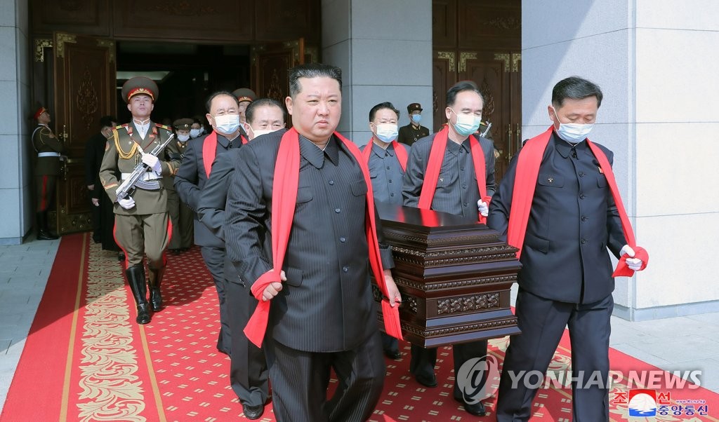 Kim Jong-un asiste a un funeral estatal por un oficial militar