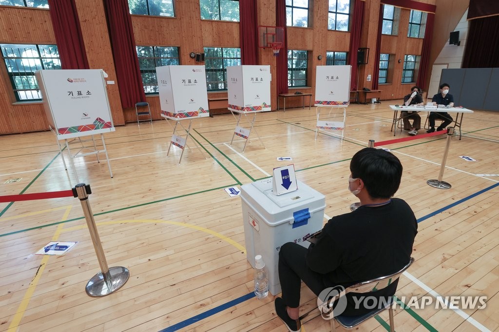 유권자 기다리는 투표소