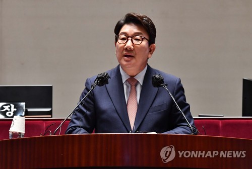 권성동 "당정 '안전운임제 연장' 가닥? 아는 바 없다"