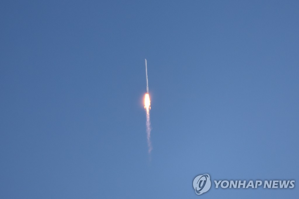 La fusée spatiale sud-coréenne, Nuri ou KSLV-II, décolle du centre spatial de Naro à Goheung, dans la province du Jeolla du Sud, à 473 km au sud de Séoul, le mardi 21 juin 2022. 