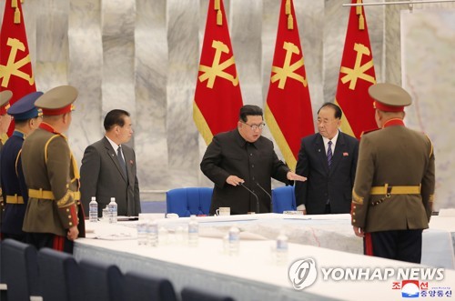 (2ª AMPLIACIÓN) Corea del Norte discute la revisión de los planes de operación de sus unidades de primera línea