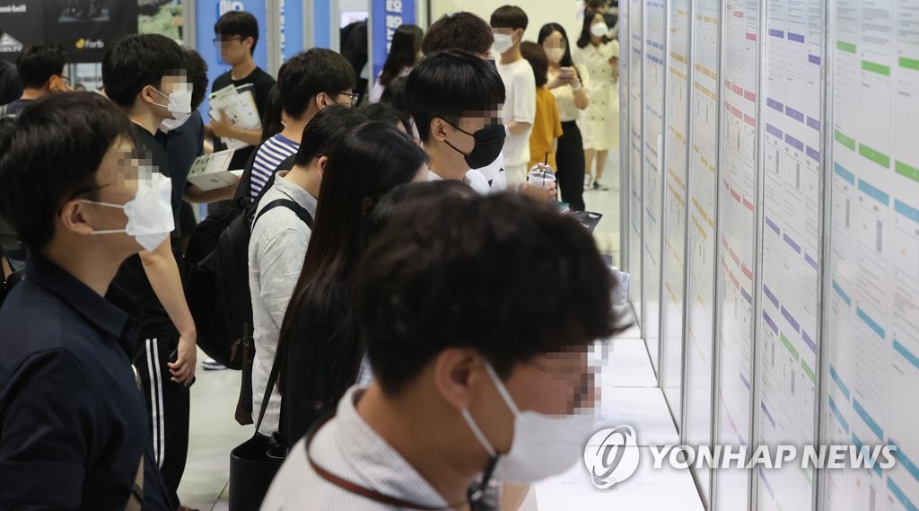 (LEAD) 한국의 6월 고용 성장률은 경제 불확실성 증가로 둔화