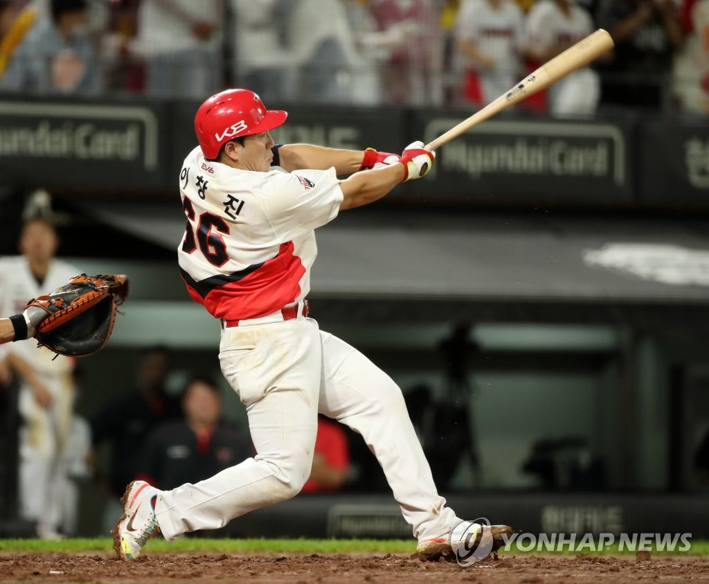In this file photo from July 31, 2022, Lee Chang-jin of the Kia Tigers hits an RBI single against the SSG Landers during the bottom of the seventh inning of a Korea Baseball Organization regular season game at Gwangju-Kia Champions Field in Gwangju, 270 kilometers south of Seoul. (Yonhap)