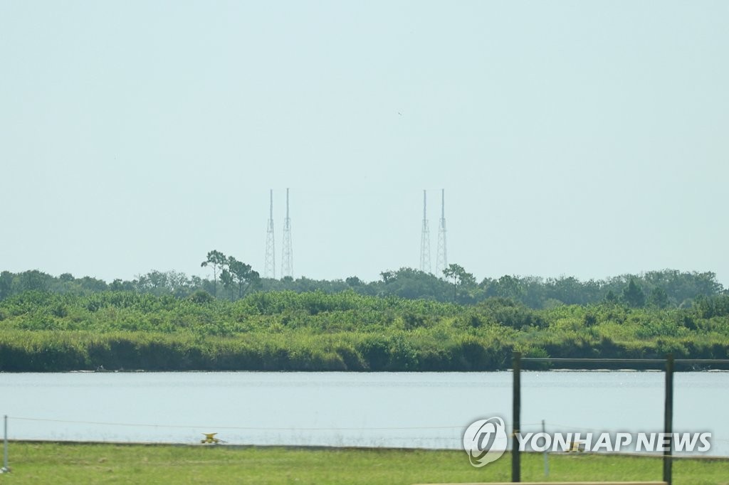 En esta foto, proporcionada, el 3 de agosto de 2022, por el Ministerio de Ciencia y TIC de Corea del Sur, se muestra una vista a larga distancia de la Plataforma de Lanzamiento 40 en la Estación de la Fuerza Espacial de Cabo Cañaveral, en el estado de Florida, en EE. UU, desde donde está programado el lanzamiento del primer orbitador lunar de Corea del Sur, utilizando un cohete Falcon 9 de SpaceX. (Prohibida su reventa y archivo)
