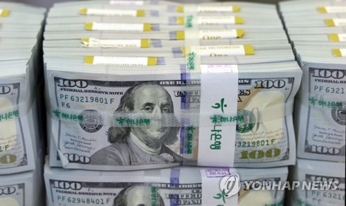 Foreign currency deposits up in Oct. on rise in dollar savings