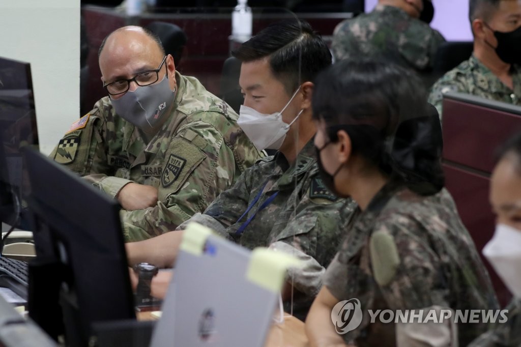 This file photo, released Aug. 23, 2022, shows South Korean and U.S. troops engaging in a combined military exercise at a wartime command bunker, called CP-TANGO. (PHOTO NOT FOR SALE) (Yonhap)