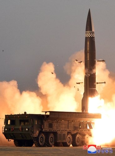 إطلاق كوريا الشمالية صاروخا باليستيا نحو البحر الشرقي