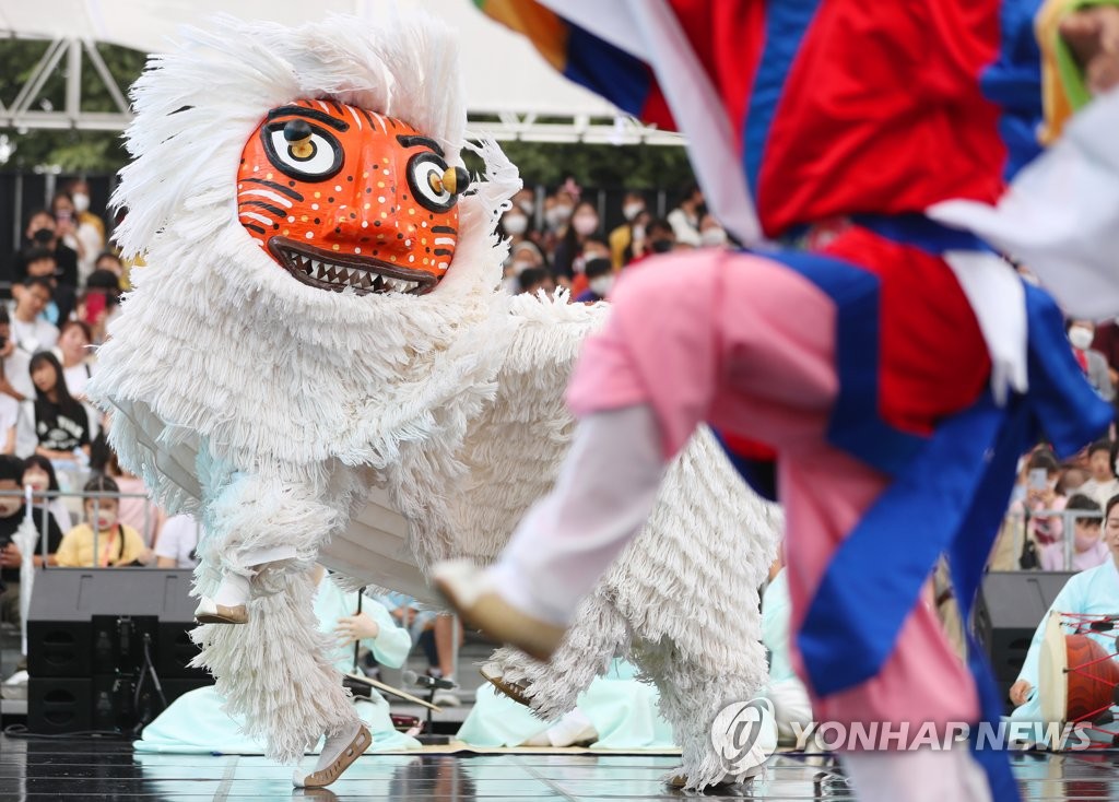 (AMPLIACIÓN) Es casi seguro que la danza de máscaras tradicional coreana sea enlistada como patrimonio cultural inmaterial de la Unesco