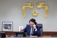 韓日首脳が電話会談　北朝鮮への「厳しい対応」で一致＝随時意思疎通へ