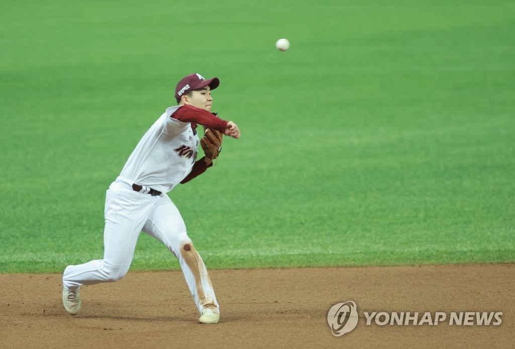 키움 김휘집 송구 실책