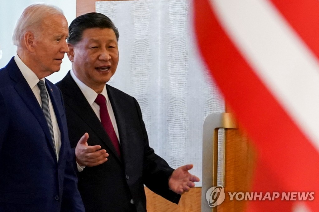 G20서 첫 대면 정상회담하는 바이든-시진핑