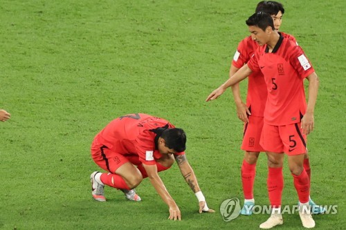 (World Cup) Banged-up defender Kim Min-jae held out of training session