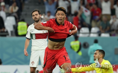 هدف الانتصار بقدم هوانغ هي تشان يمنح كوريا الجنوبية التأهل لدور الـ16 بعد 12 عاما بالانتصار 1:2 على البرتغال - 1