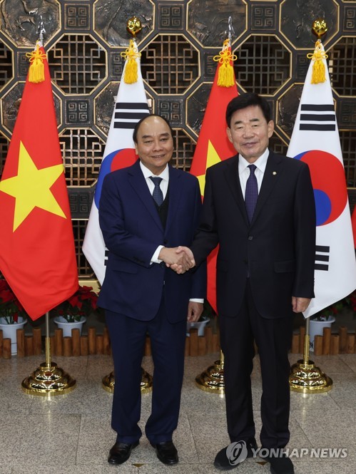 韓国国会議長とベトナム主席が会談