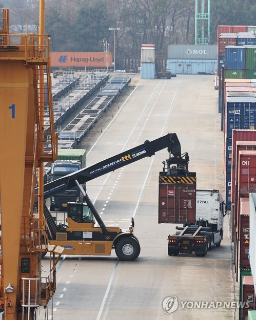 Striking cargo truckers vote to end weekslong walkout