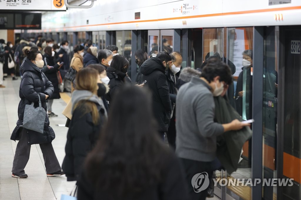 ソウル市　地下鉄料金値上げか＝政府予算案に「無料乗車支援」含まれず