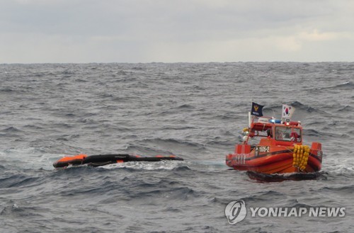 香港貨物船が韓国・済州島の南東沖で沈没　３人救助・１９人不明