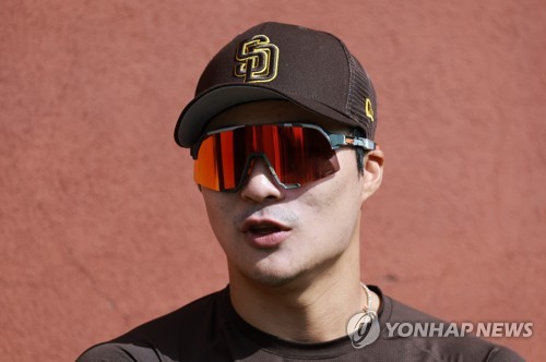LEAD) Big leaguers Kim, Edman to join S. Korea earlier than expected for WBC