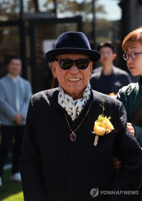 Korean Art Master Park Seo-bo Passes Away at 92