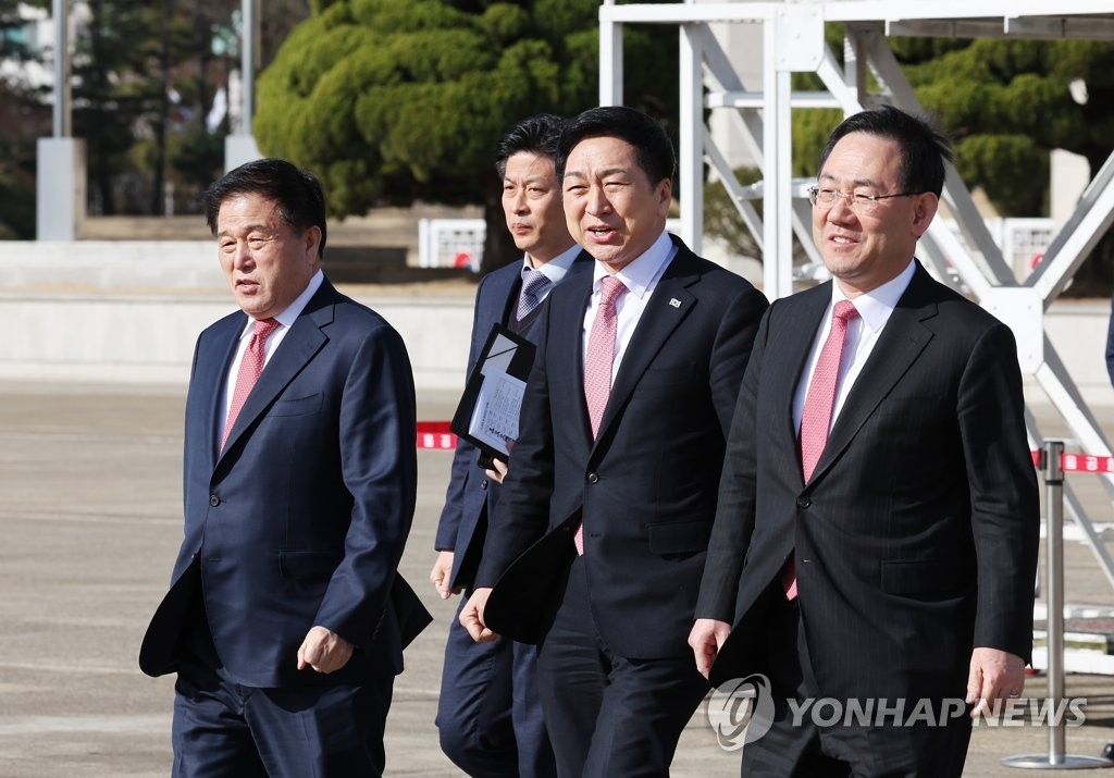 윤 대통령 일본 방문 환송나선 국민의힘 김기현 대표 | 연합뉴스