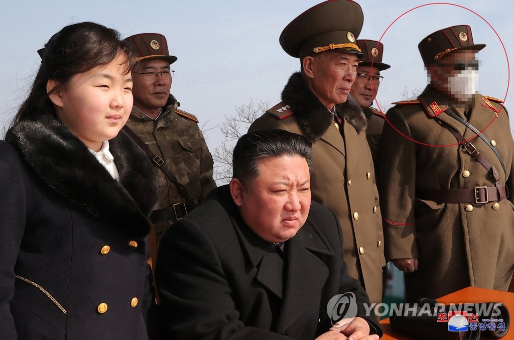 북한군 훈련의 이례적 '모자이크' 인물