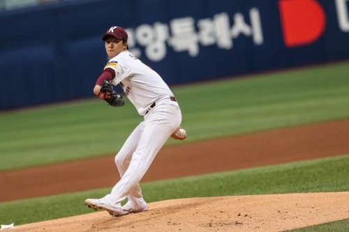 역투하는 키움 안우진