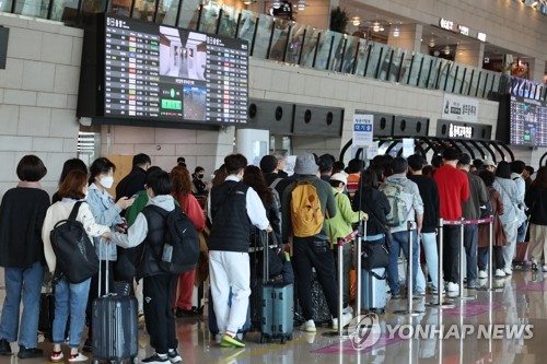 김포공항 '수하물 대란'에 지연 속출…일부 짐 없이 출발(종합2보)
